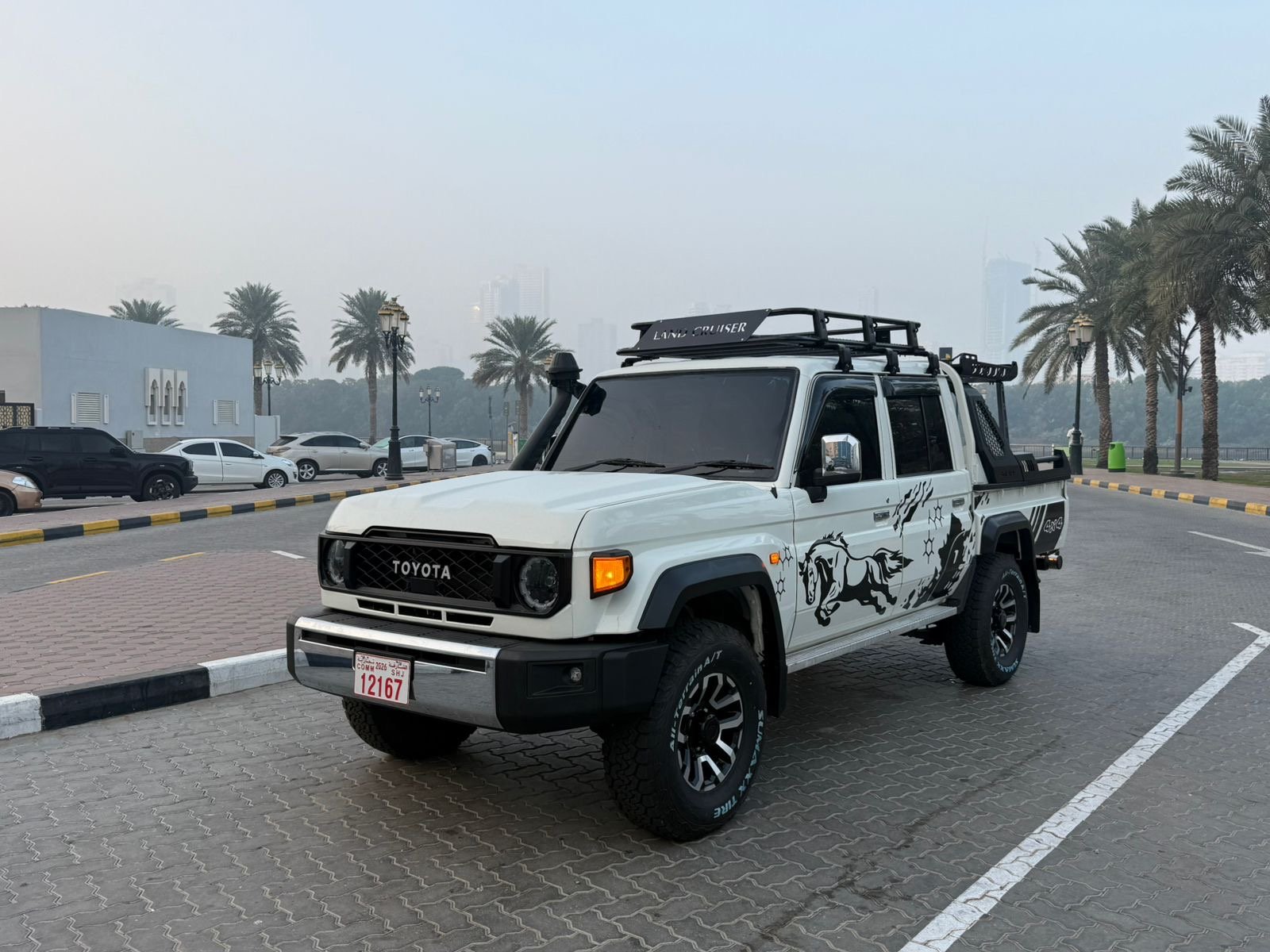 Land Cruiser HardTop 2017 Double Cabin image